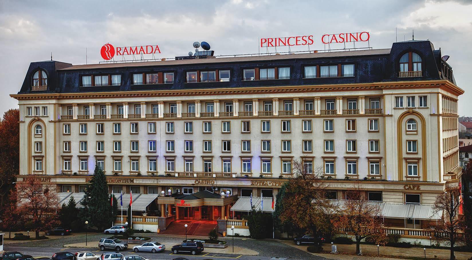 Ramada By Wyndham Plovdiv Trimontium Hotel Exterior photo